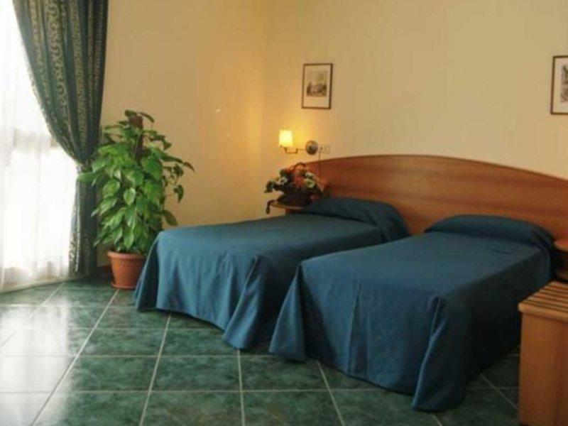 Hotel Palacavicchi Чампино Екстериор снимка