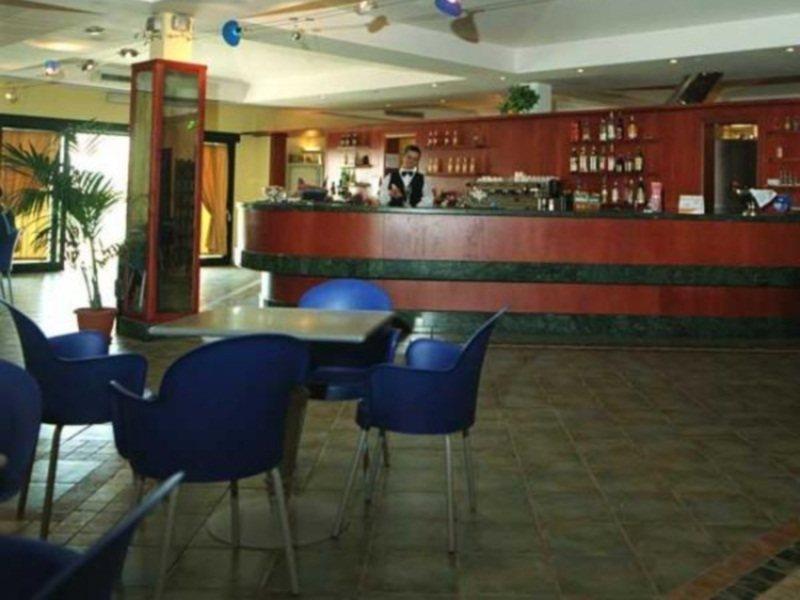 Hotel Palacavicchi Чампино Екстериор снимка