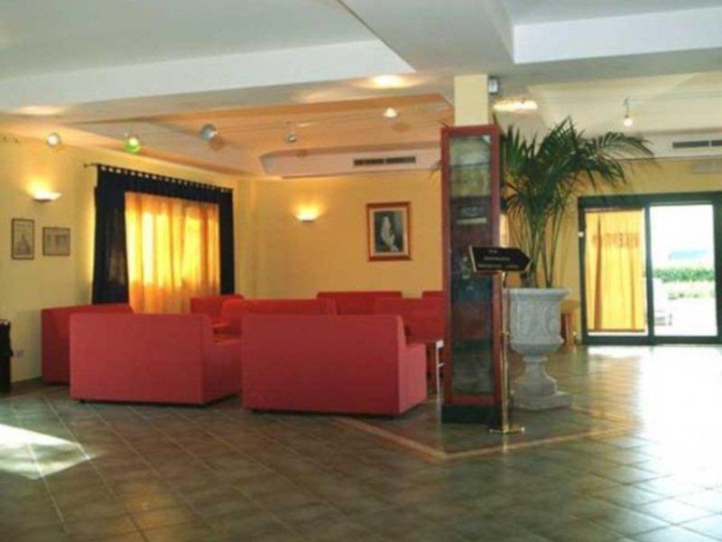 Hotel Palacavicchi Чампино Екстериор снимка